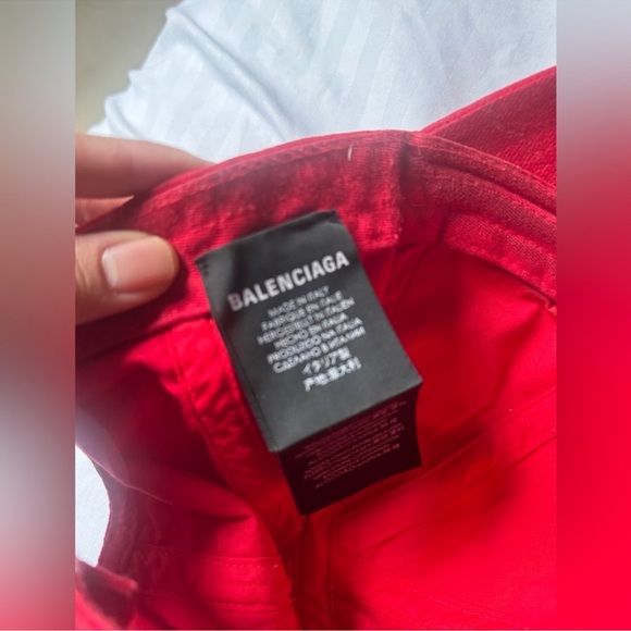 Balenciaga - Picture 3 of 4